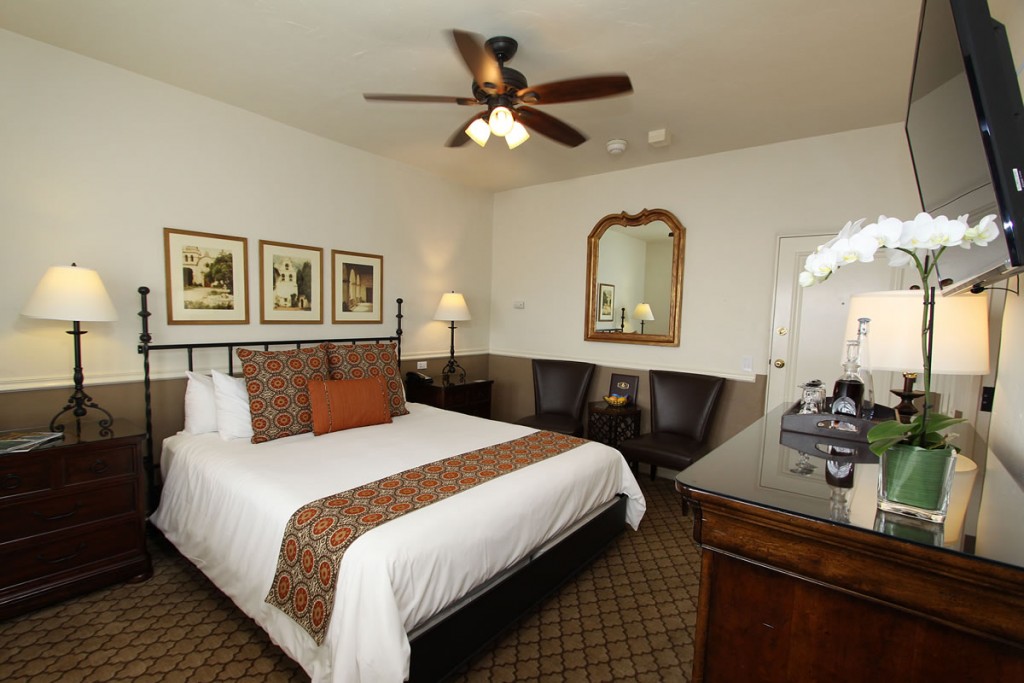 carmel bed & breakfast hotel guest room