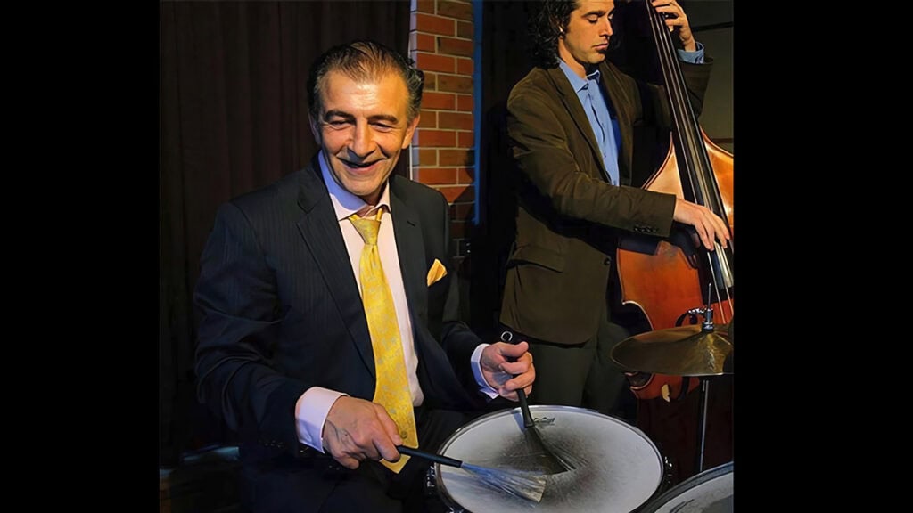 David Morwood Jazz Band Performs at Terry's Restaurant + Lounge at Cypress Inn