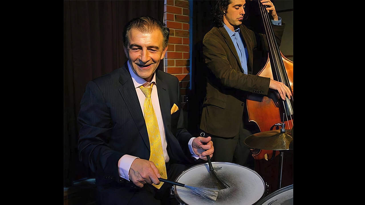 David Morwood Jazz Band Performs at Terry's Restaurant + Lounge at Cypress Inn